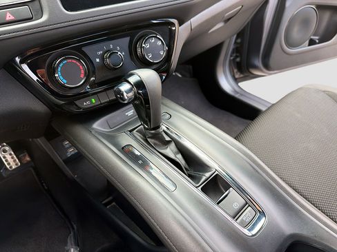 Used 2022 Honda HR-V Sport image 11