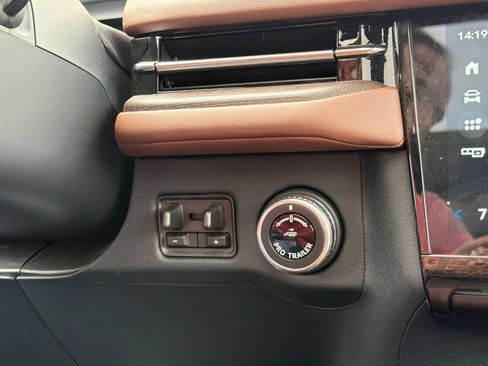 Certified 2026 Lincoln Navigator Reserve AWD/4WD image 28