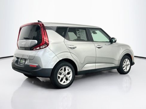 Used 2022 Kia Soul LX w/ Technology Package FWD image 9