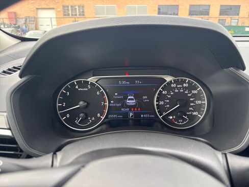 Used 2025 Nissan Altima 2.5 SV FWD image 37