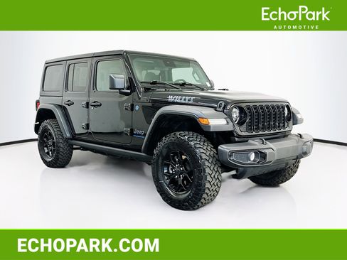 Used 2025 Jeep Wrangler Willys image 1