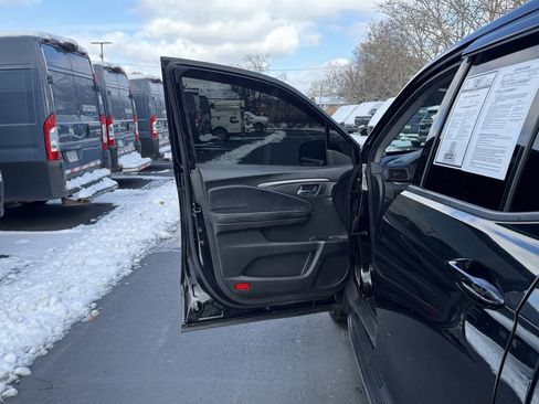 Used 2022 Honda Ridgeline Sport image 10