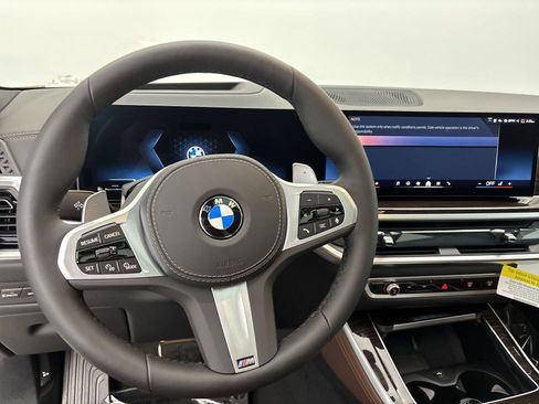 New 2026 BMW X5 xDrive40i w/ M Sport Package AWD/4WD image 22
