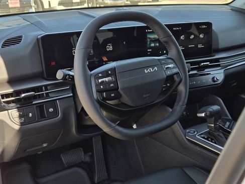 New 2026 Kia Sportage EX image 16