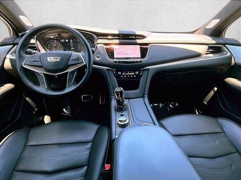 Certified 2024 Cadillac XT5 Sportv w/ Platinum Package AWD/4WD image 16