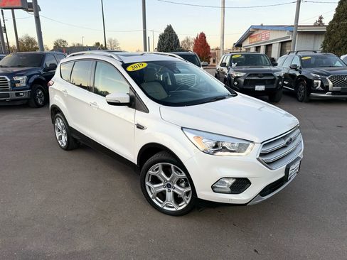 Used 2019 Ford Escape Titanium AWD/4WD image 3