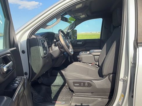Used 2022 Chevrolet Silverado 2500 LT w/ Convenience Package AWD/4WD image 9