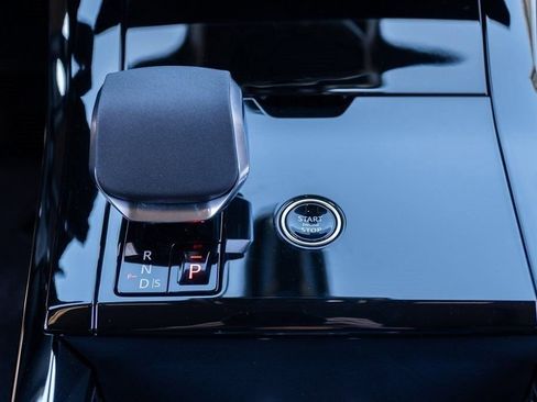 New 2025 Land Rover Range Rover Sport Autobiography image 18