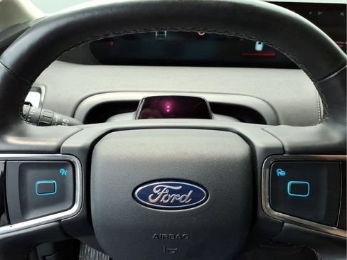 Used 2025 Ford Expedition Platinum AWD/4WD image 25