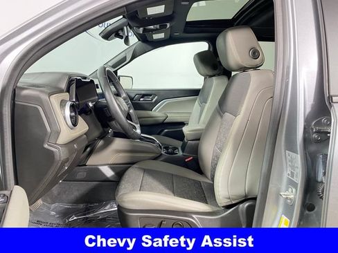 Certified 2024 Chevrolet Colorado ZR2 w/ Technology Package AWD/4WD image 11