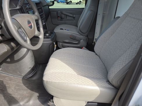 New 2025 GMC Savana 3500 w/ Power Convenience Package image 22