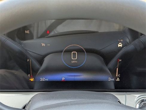 New 2026 Chevrolet Trax LT image 25