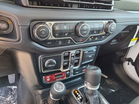 New 2026 Jeep Gladiator Mojave image 26