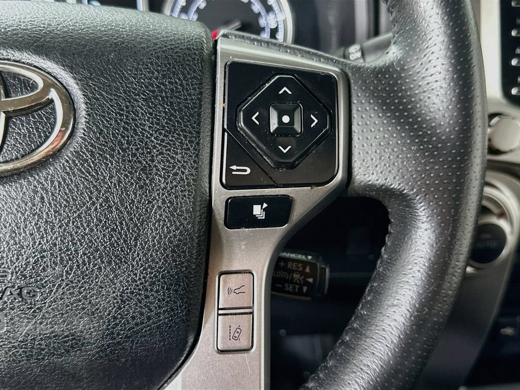 Used 2022 Toyota 4Runner Limited AWD/4WD image 27
