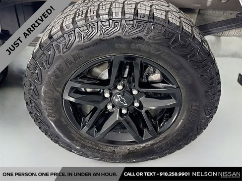 Used 2023 Chevrolet Silverado 1500 LT Trail Boss w/ Convenience Package II AWD/4WD image 32