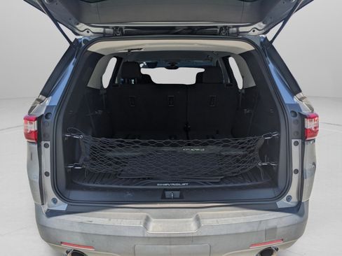 Used 2020 Chevrolet Traverse LS w/ LPO, Black Accent Package FWD image 11