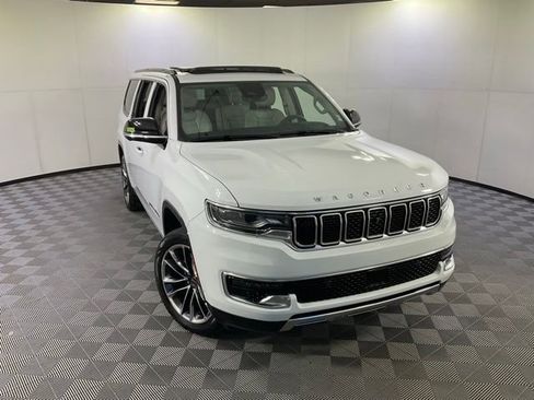 Used 2024 Jeep Wagoneer L Series III w/ Premium Group I AWD/4WD image 37