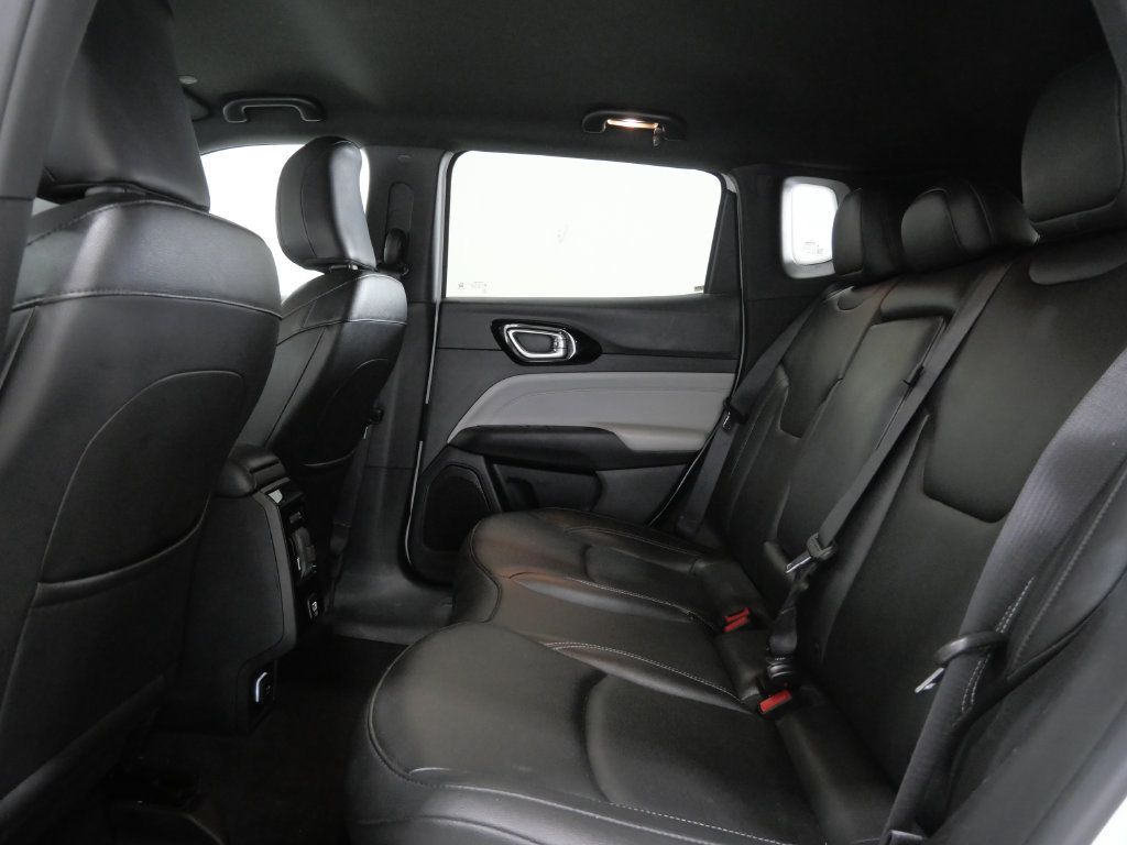 Used 2025 Jeep Compass Limited AWD/4WD image 24