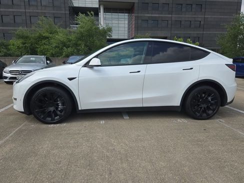 Used 2021 Tesla Model Y Long Range AWD/4WD image 9