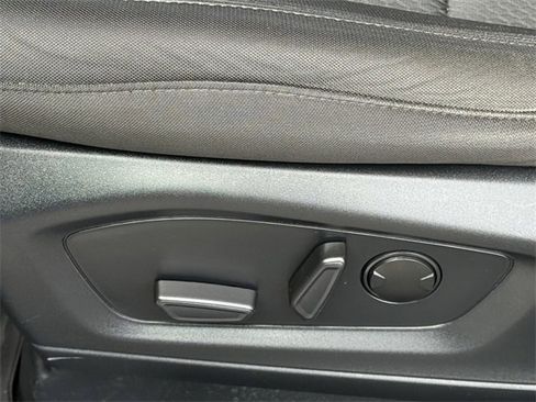 Certified 2023 Ford Explorer XLT image 7