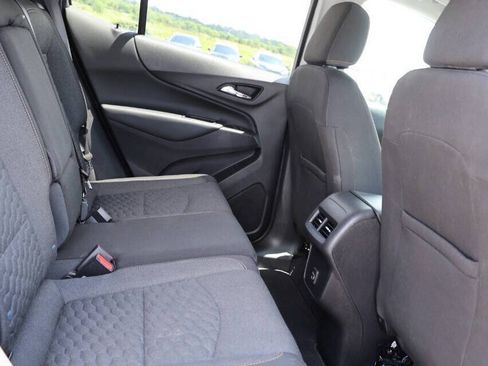 Used 2021 Chevrolet Equinox LT AWD/4WD image 16