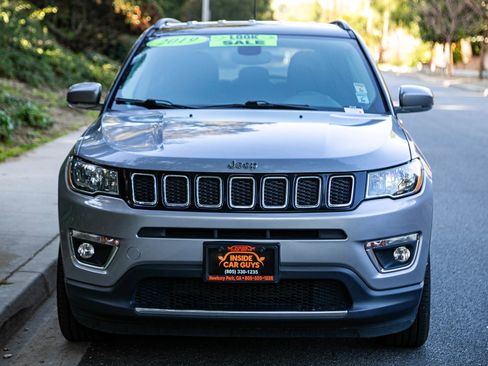 Used 2019 Jeep Compass Limited FWD image 2