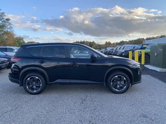 Used 2024 Nissan Rogue SV video 2