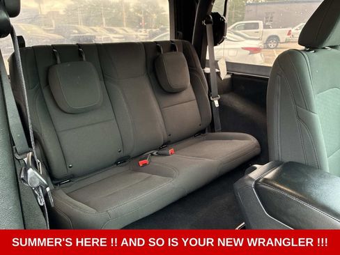 Used 2022 Jeep Wrangler Sport AWD/4WD image 11