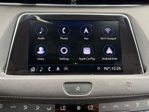 Used 2019 Cadillac XT4 Premium Luxury AWD/4WD image 16