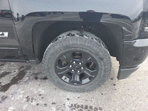 Used 2017 Chevrolet Silverado 1500 LTZ Z71 w/ LTZ Plus Package image 2