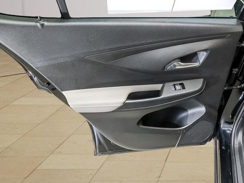 Used 2025 Buick Envista Avenir FWD image 23