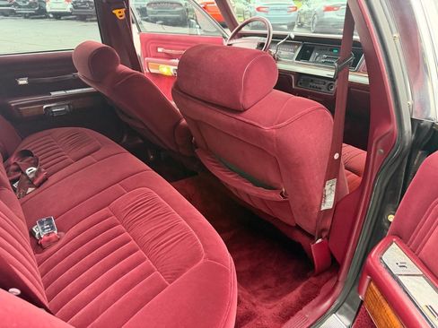 Used 1991 Ford LTD Crown Victoria RWD image 11