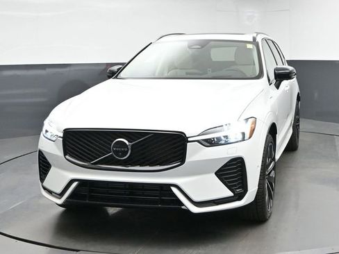 New 2026 Volvo XC60 T8 Ultra w/ Protection Package Premier AWD/4WD image 3