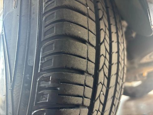 Used 2012 Chevrolet Traverse LT image 27