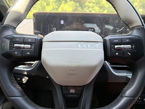 Certified 2025 Kia K4 GT-Line FWD image 12