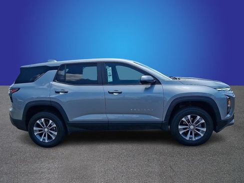 Used 2026 Chevrolet Equinox LT FWD image 3