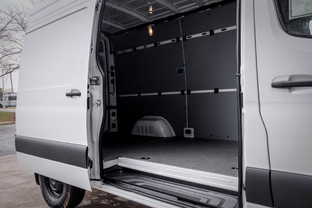Used 2026 Mercedes-Benz Sprinter 2500 image 9