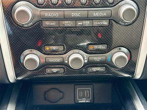 Used 2019 Nissan Pathfinder SL w/ Rock Creek Edition image 17