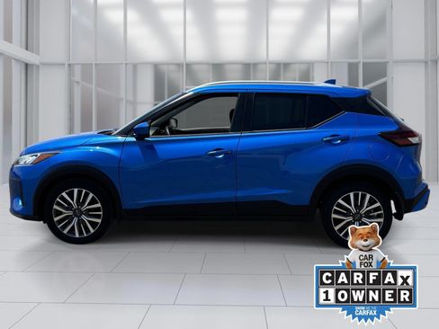 Certified 2024 Nissan Kicks SV FWD image 3