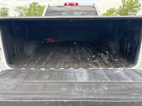 Used 2017 GMC Sierra 1500 SLE w/ SLE Value Package AWD/4WD image 9