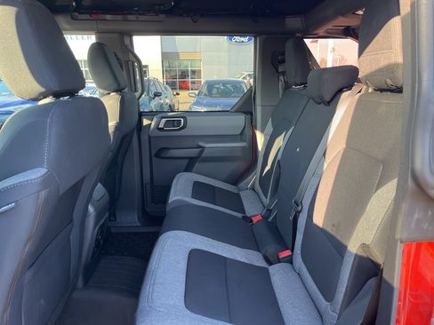 Used 2022 Ford Bronco Big Bend image 16