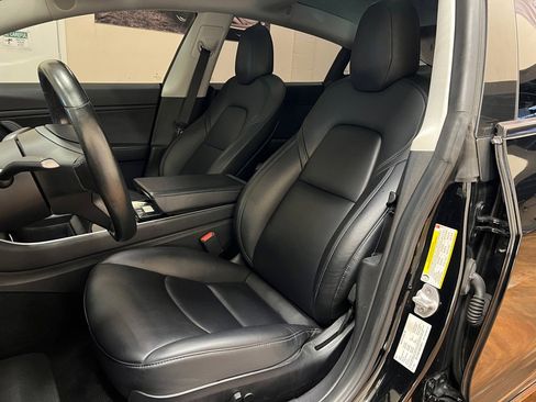 Used 2019 Tesla Model 3 Standard Range image 25
