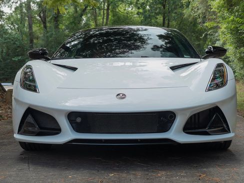 Used 2025 Lotus Emira RWD image 9
