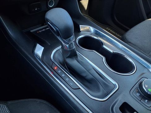 Used 2023 Chevrolet Traverse LT image 18