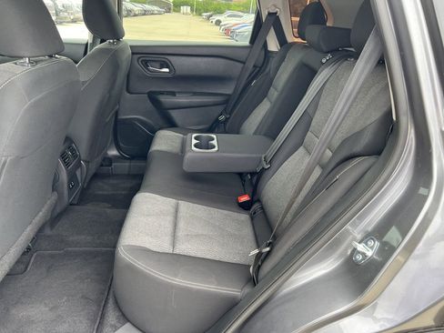 Used 2024 Nissan Rogue SV image 10