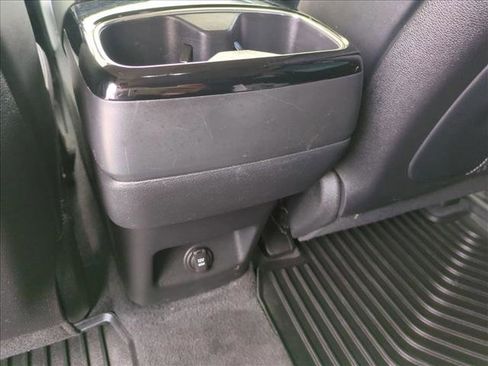 Used 2023 Kia Telluride S image 17