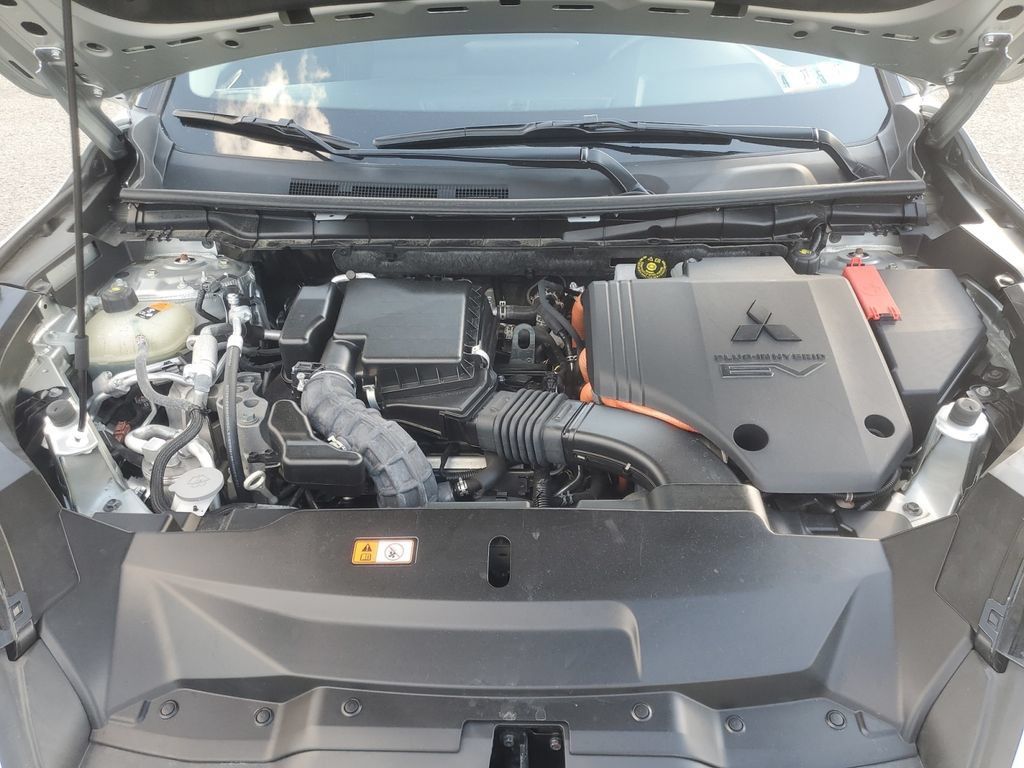 Used 2025 Mitsubishi Outlander ES AWD/4WD image 27