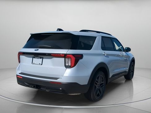 New 2026 Ford Explorer ST-Line RWD image 30