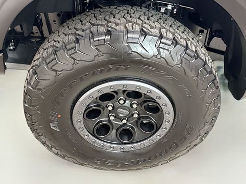 Used 2025 Ford F150 Raptor image 33