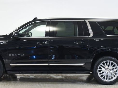 Used 2023 GMC Yukon XL Denali w/ Max Trailering Package AWD/4WD image 10